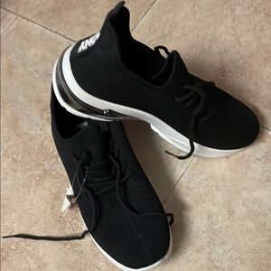 🆕Black Pony Sneakers